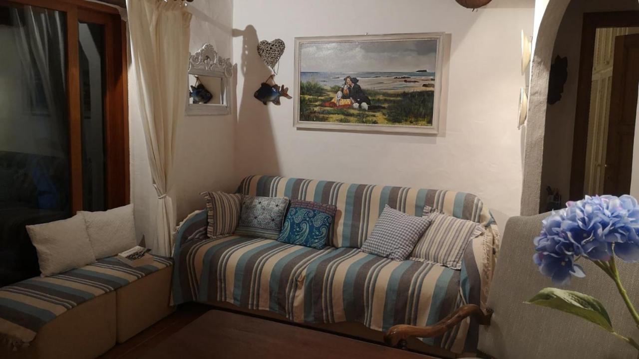 Welcomely - L'Oleandro ออลเบีย ภายนอก รูปภาพ